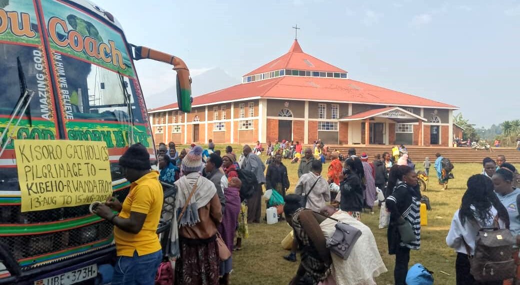 250 devotees left Kisoro for Kibeho, Rwanda. [Photo by Dickens Twinomujuni]